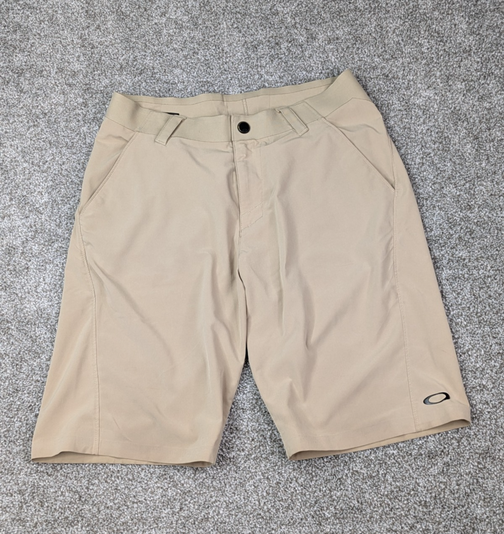 Oakley Shorts Men 30 Beige Tan Velocity Flex Golf Modern Minimalist Tech Walking